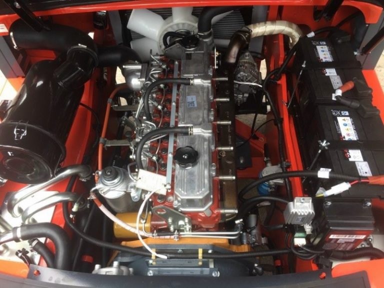 Động cơ Mitsubishi S6S của xe nâng dầu 5 tấn Heli CPCD50-M4K2