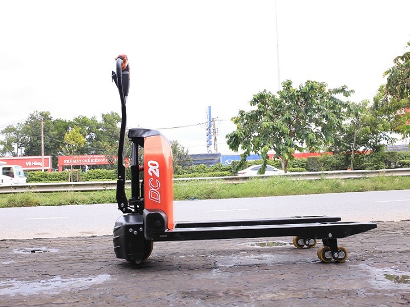 Xe nâng tay chạy điện Heli CBD20J-Li3