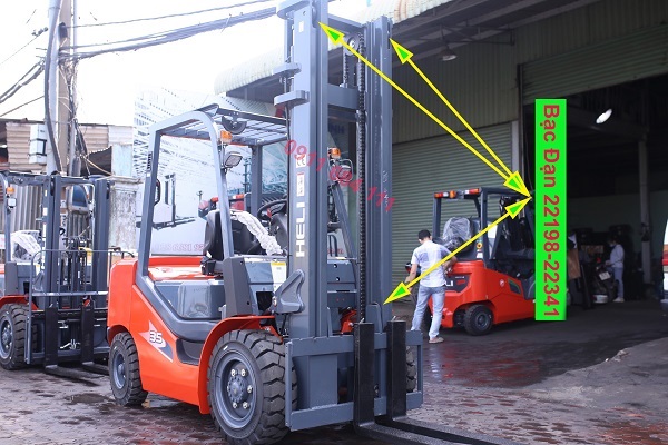 Vị trí vòng bi càng 180706KT trên xe nâng heli 3.5 tấn