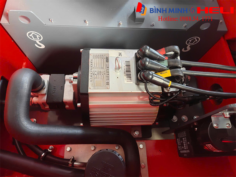 Motor nâng hạ trên xe nâng Heli