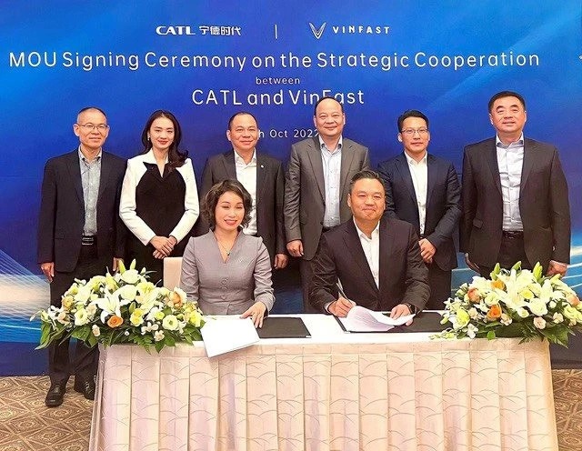 CATL và Vinfast ký kết hợp tác sản xuất pin Lithium